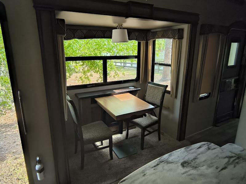 2017 Keystone Montana 3730FL, $ 38,999