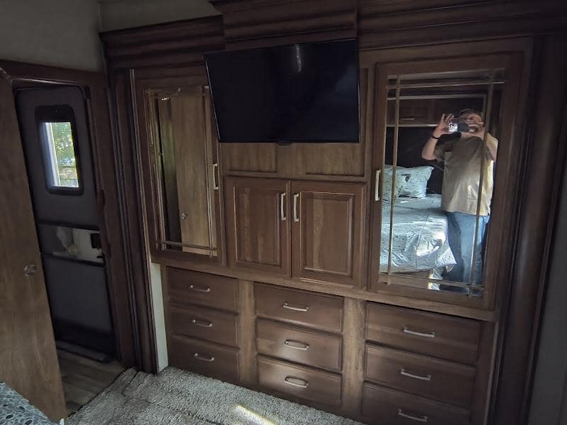 2017 Keystone Montana 3730FL, $ 38,999