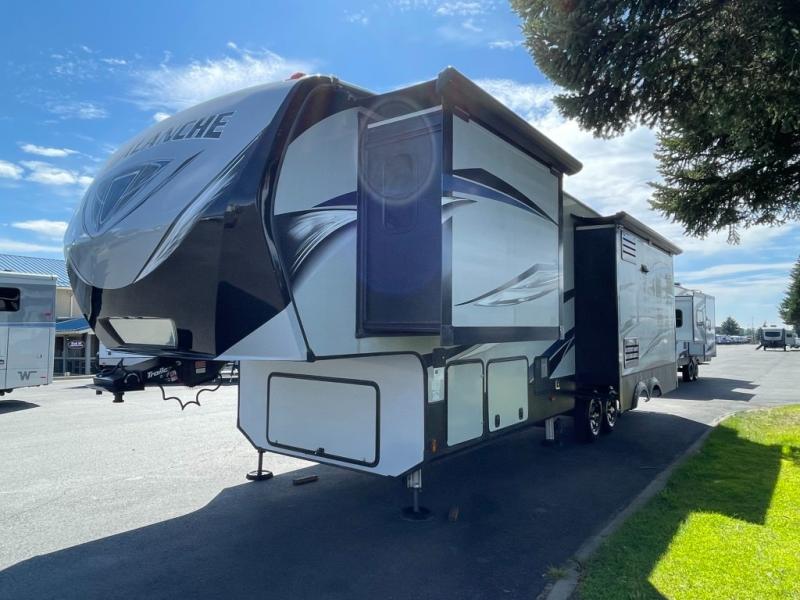 2017 Keystone Avalanche 320RS, $ 49,990