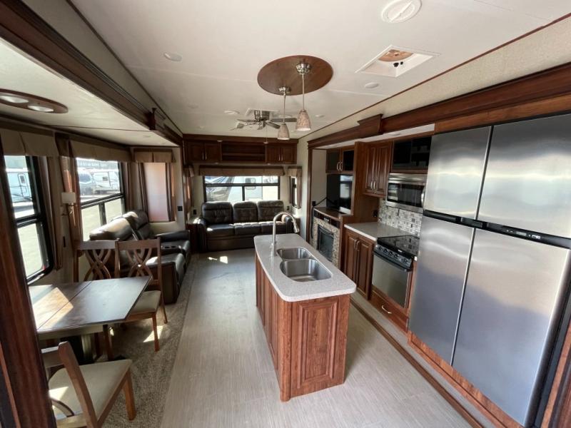 2017 Keystone Avalanche 320RS, $ 49,990