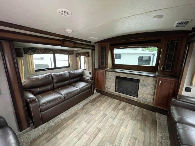 2017 Keystone Montana 3730FL, $ 64,990