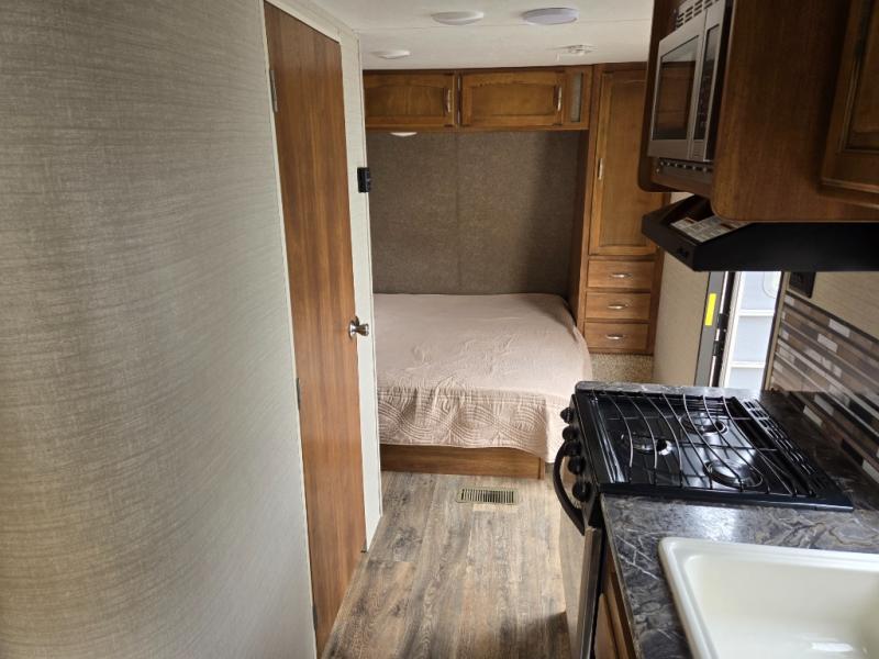 2016 Keystone Springdale 179QBWE, $ 16,990