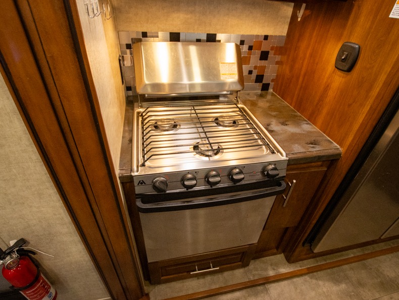 2015 Keystone Fuzion 390, $ 0