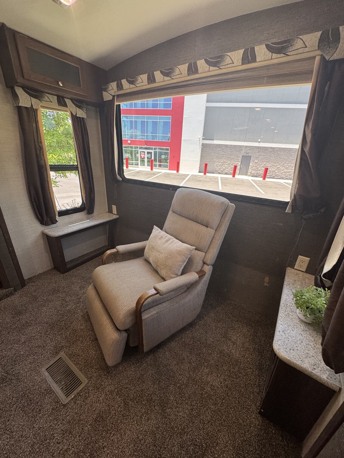 2015 Keystone Bullet Premier Ultra Light 30RIPR, $ 18,999