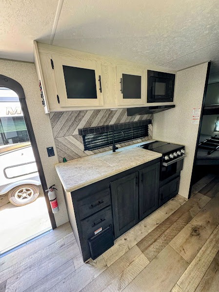 2022 KZ Sportsmen SE 231BHKSE, $ 18,999