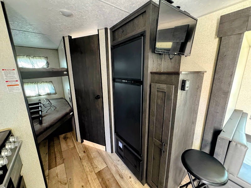 2022 KZ Sportsmen SE 231BHKSE, $ 18,999