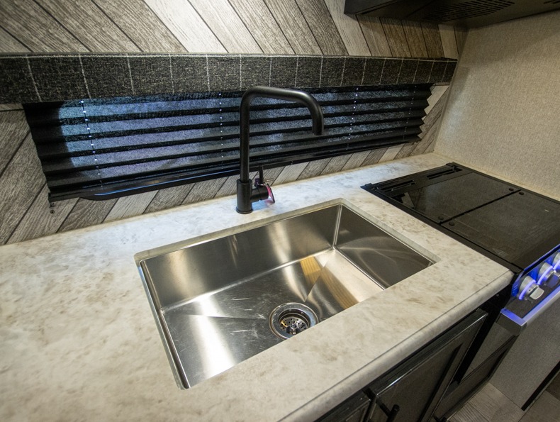 2022 KZ Sportsmen SE 231BHKSE, $ 0