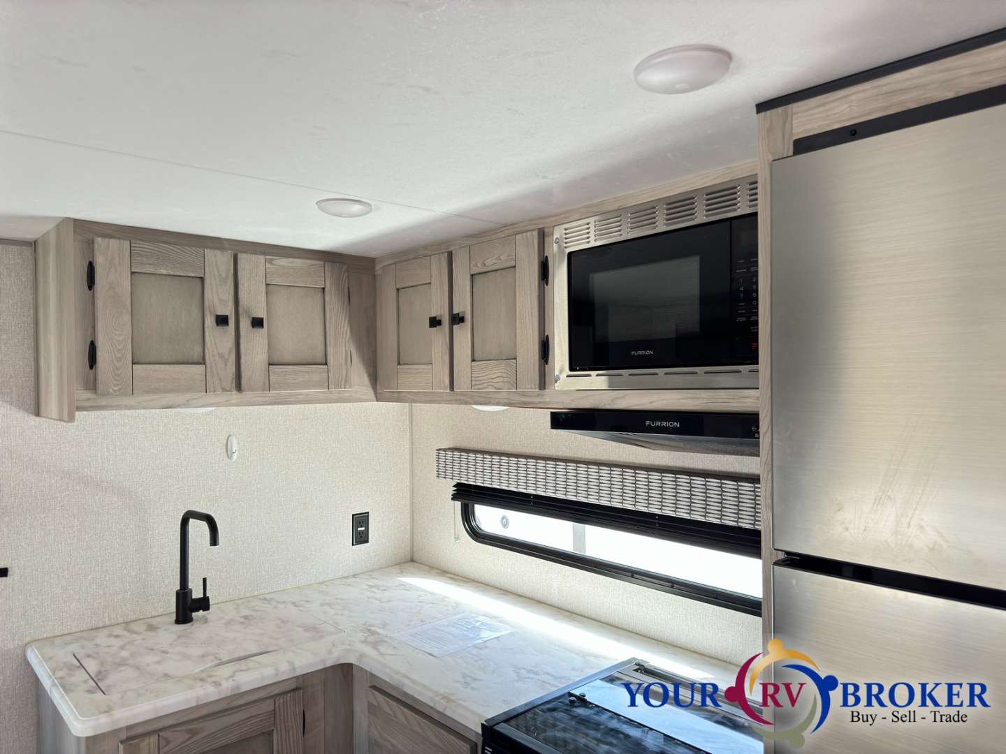 2021 KZ Connect SE C271BHKSE, $ 25,000