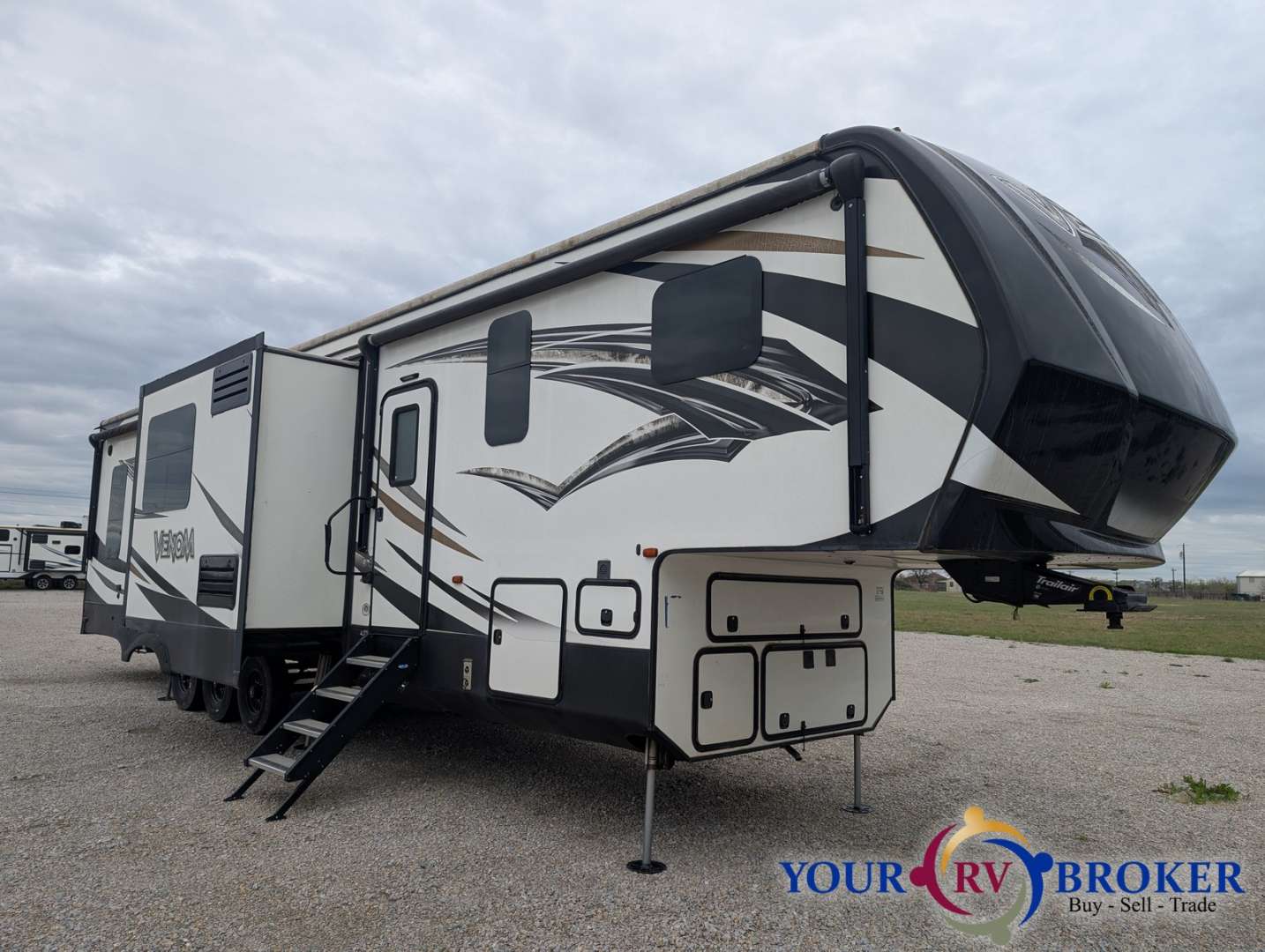 2018 KZ Venom 4111TK, $ 49,900