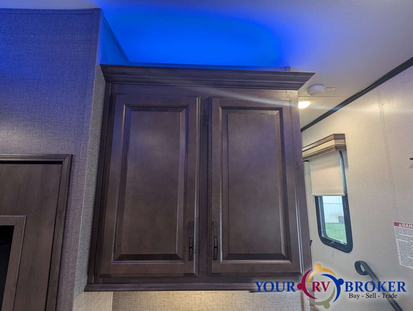 2018 KZ Venom 4111TK, $ 49,900