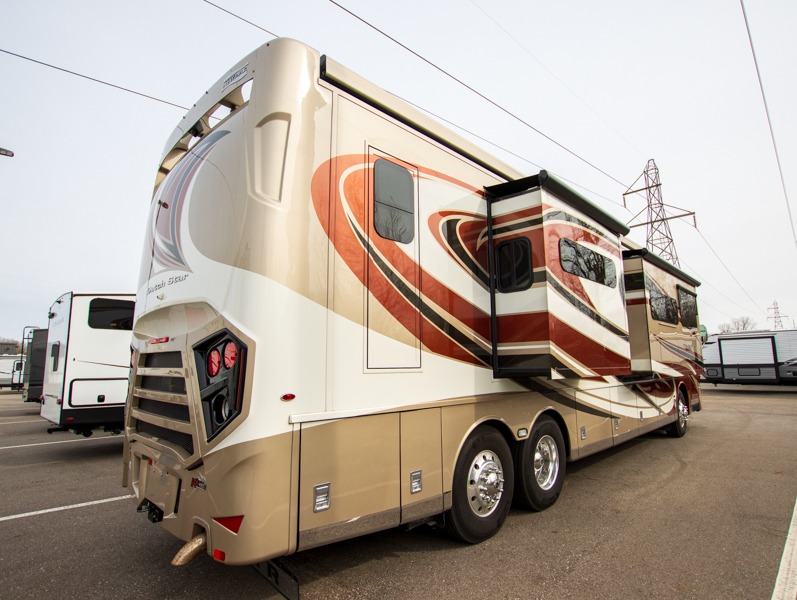 2022 Newmar Dutch Star 4081, $ 0