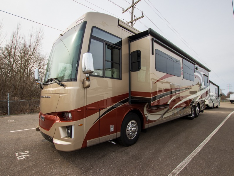 2022 Newmar Dutch Star 4081, $ 0