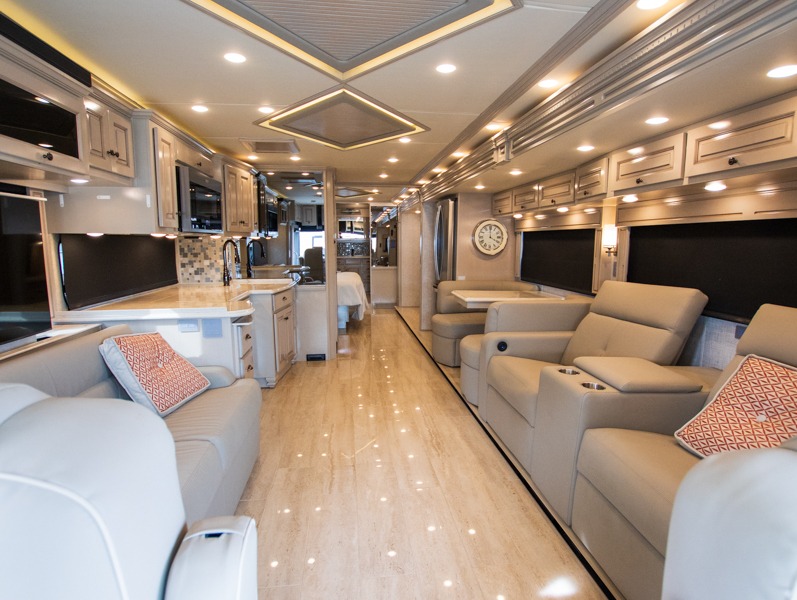 2022 Newmar Dutch Star 4081, $ 0