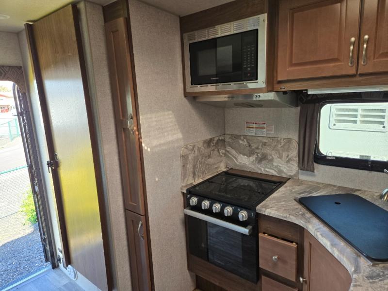 2023 Northwood Arctic Fox Camper 811, $ 44,990