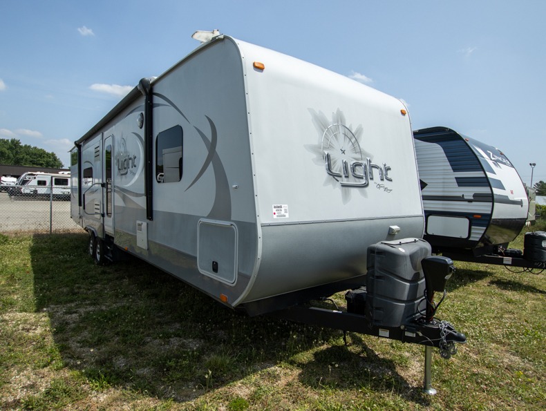 2015 Open Range Light LT308BHS, $ 0