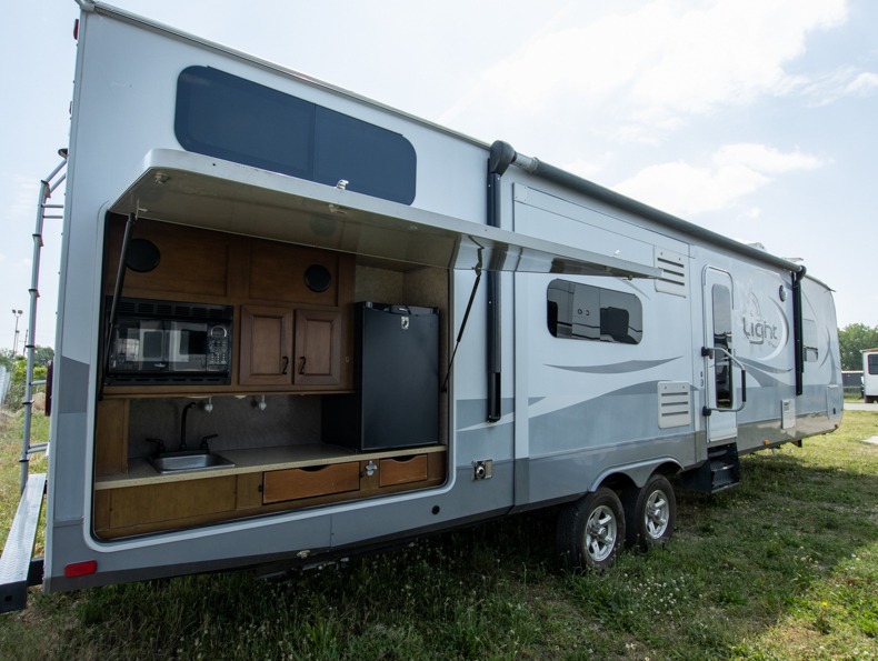 2015 Open Range Light LT308BHS, $ 0