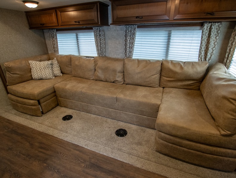 2015 Open Range Light LT308BHS, $ 0