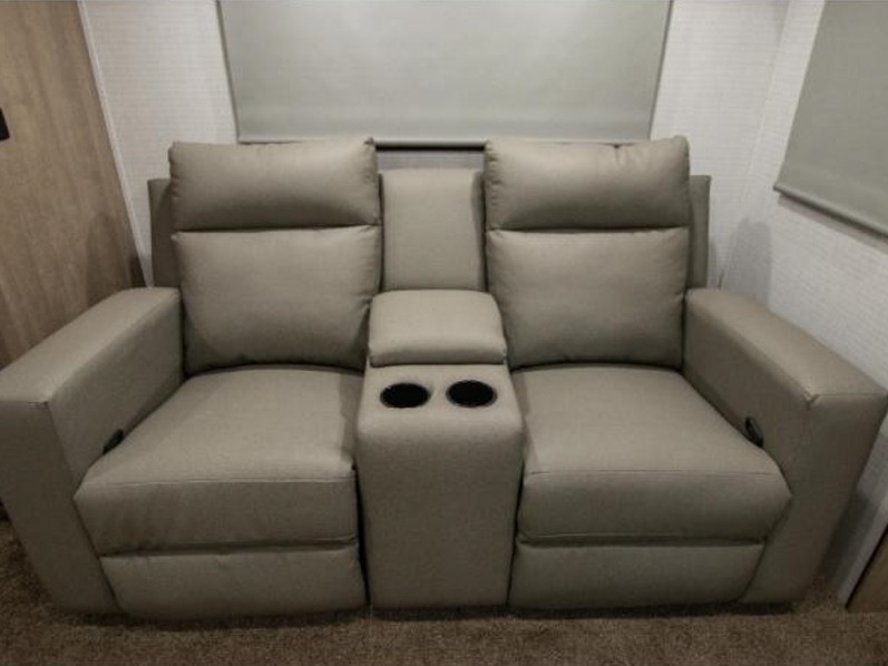 2023 Palomino SolAire Ultra Lite 242 RBS, $ 28,990