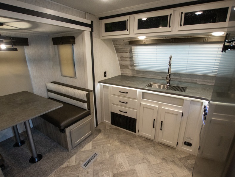 2022 Palomino Puma 26FKDS, $ 0