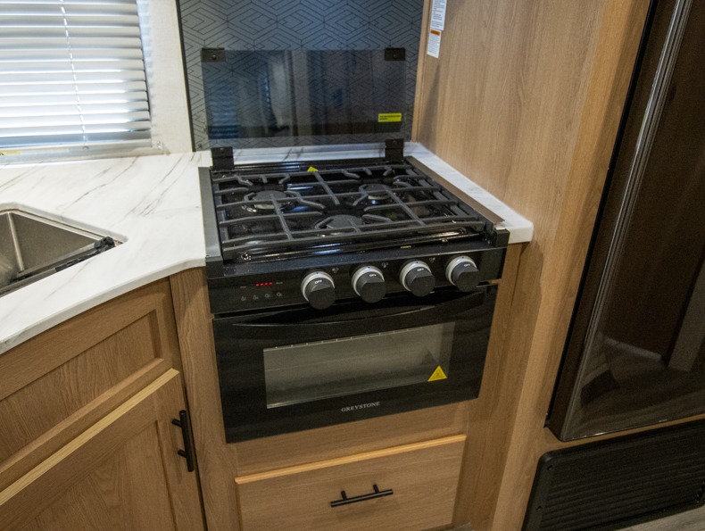 2022 Prime Time Manufacturing Avenger 24BHS, $ 0