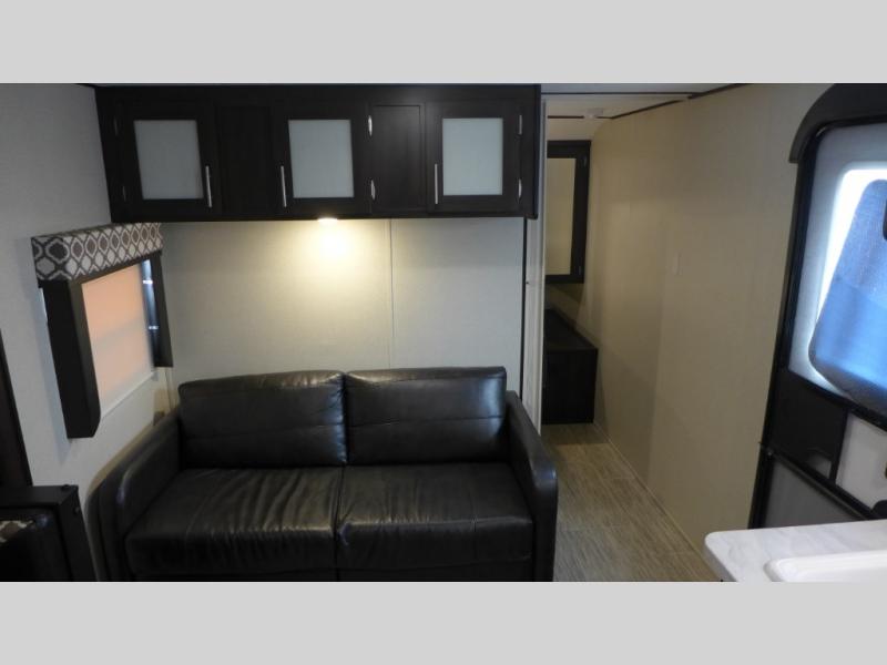 2020 Prime Time Manufacturing Tracer Breeze 25RBS, $ 0