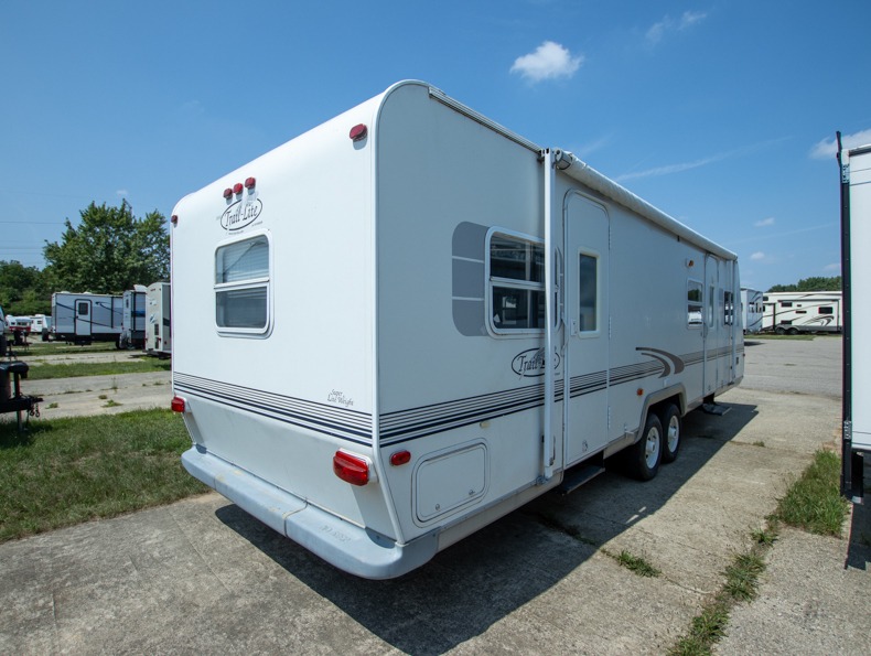 2002 R-Vision Trail Lite 8301, $ 0