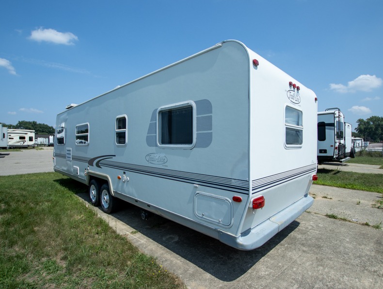 2002 R-Vision Trail Lite 8301, $ 0