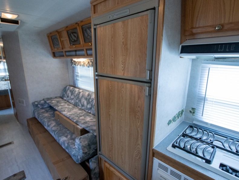 2002 R-Vision Trail Lite 8301, $ 0