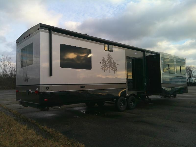 2025 Redwood Regency 3721FDB, $ 0