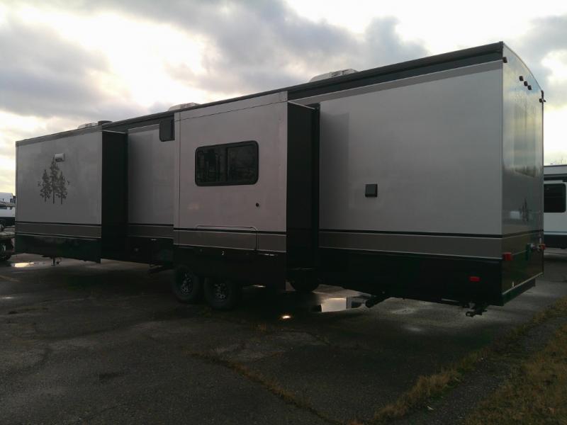 2025 Redwood Regency 3721FDB, $ 0