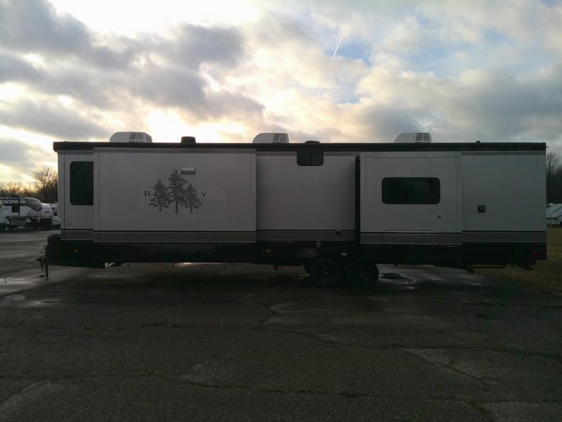 2025 Redwood Regency 3721FDB, $ 0