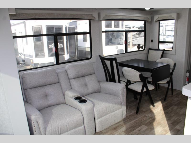 2025 Redwood Regency 3721FDB, $ 0