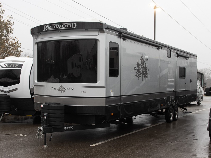 2025 Redwood Regency 3721FDB, $ 0