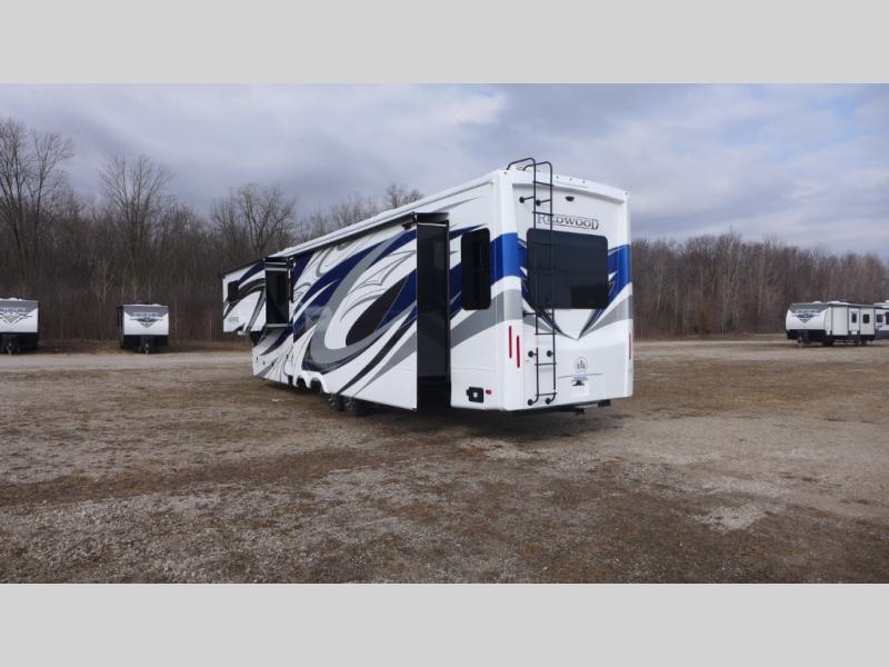 2024 Redwood Redwood 4120GK, $ 115,990