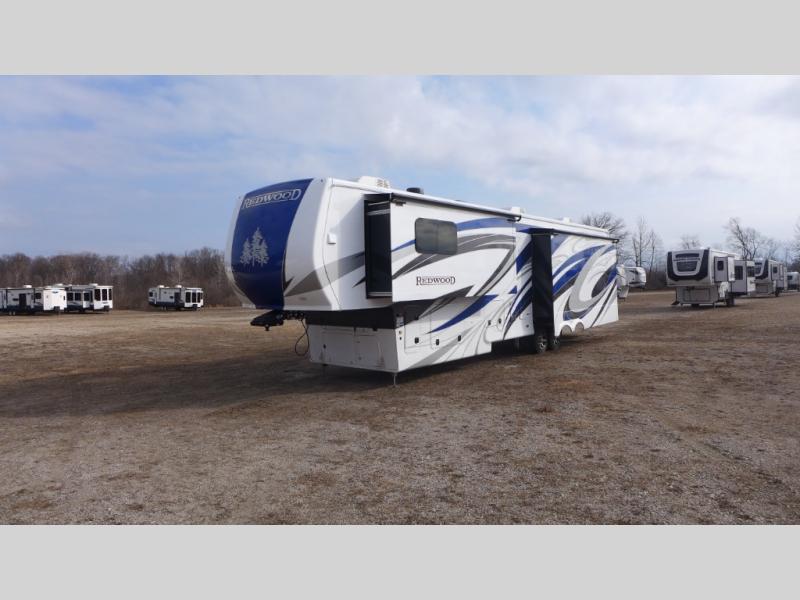2024 Redwood Redwood 4120GK, $ 115,990