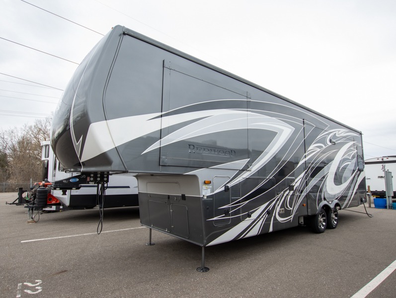 2023 Redwood Redwood RW3401RL, $ 107,990