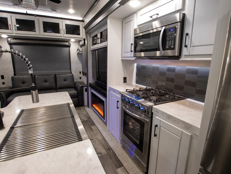 2023 Redwood Redwood RW3401RL, $ 107,990