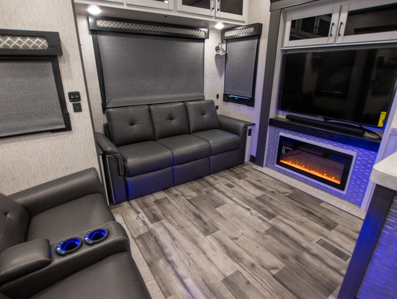 2023 Redwood Redwood RW3401RL, $ 107,990