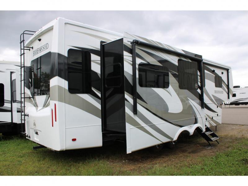 2023 Redwood Redwood RW3401RL, $ 99,990