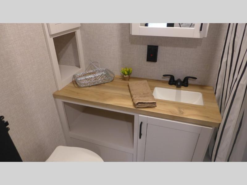 2025 Starcraft Autumn Ridge 22MLS, $ 37,292