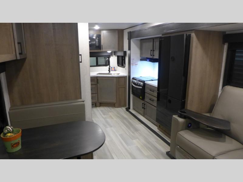 2025 Starcraft Autumn Ridge 22MLS, $ 37,292