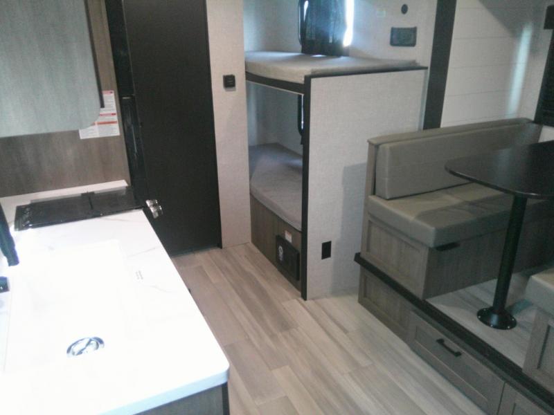 2025 Starcraft Autumn Ridge 180BHS, $ 15,990