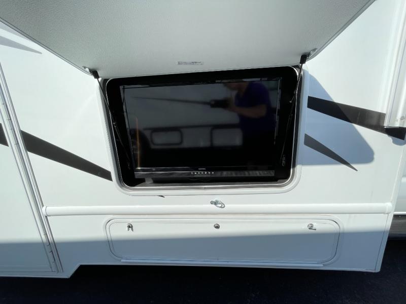 2024 Thor Motor Coach Chateau 28Z, $ 119,990