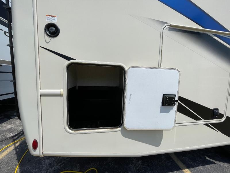 2022 Thor Motor Coach Windsport 34J, $ 0