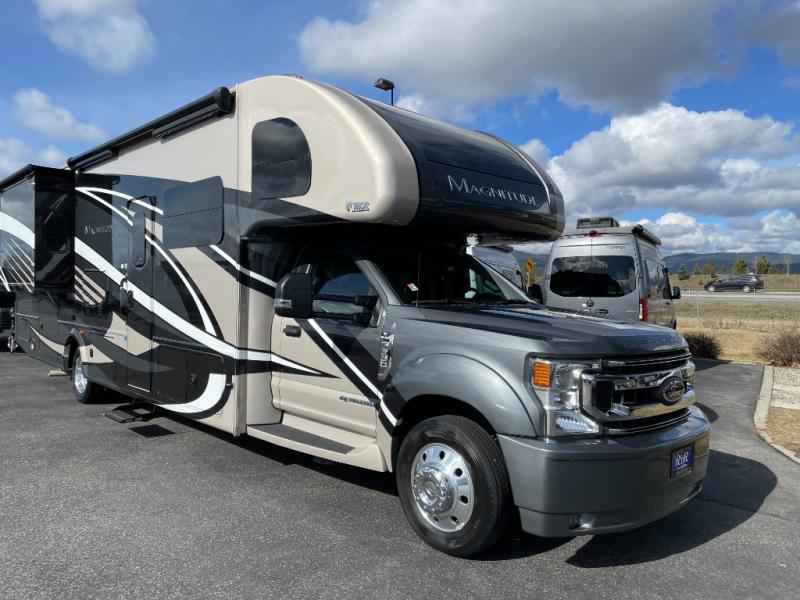 2021 Thor Motor Coach Magnitude® Super C BH35, $ 169,990