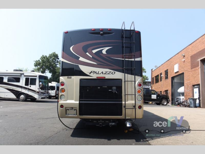 2015 Thor Motor Coach Palazzo 36.1, $ 0