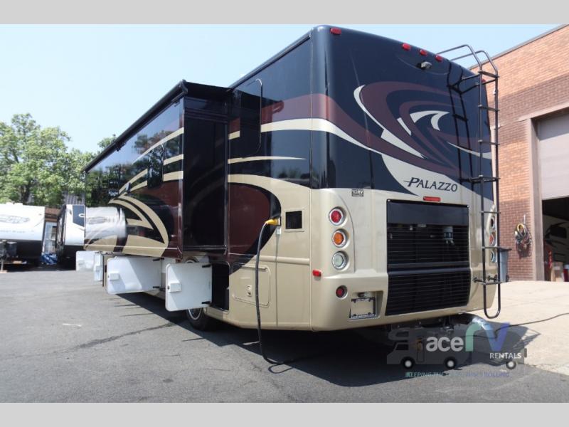 2015 Thor Motor Coach Palazzo 36.1, $ 0