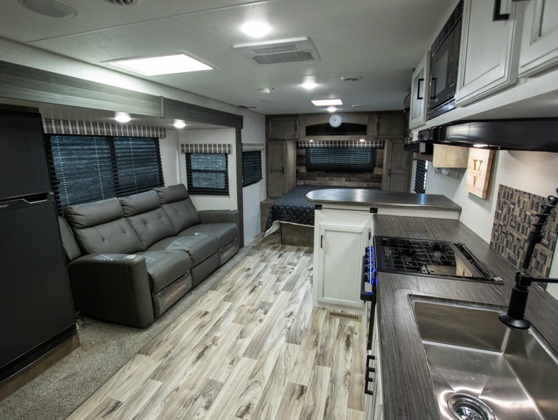 2021 Venture Stratus SR231VRB, $ 0