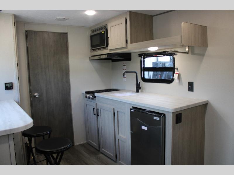2025 Coachmen Catalina Summit Series 7 154RBX, $ 23,593