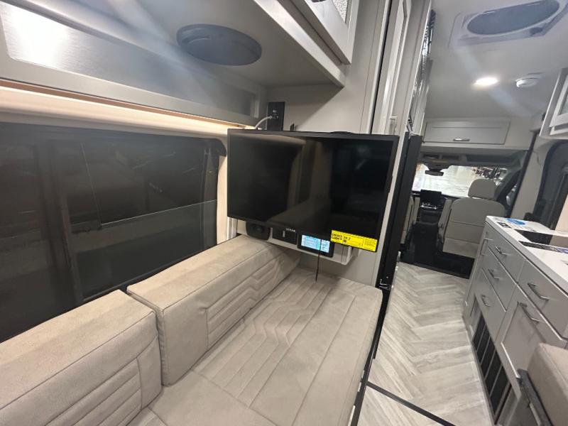 2025 Coachmen Beyond 22D AWD, $ 159,990